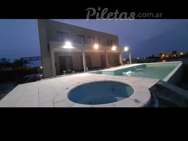 Piscina la mariana 