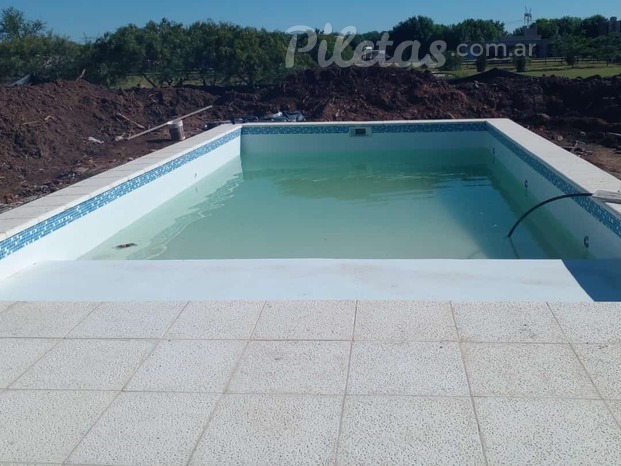 Piscina la mariana 