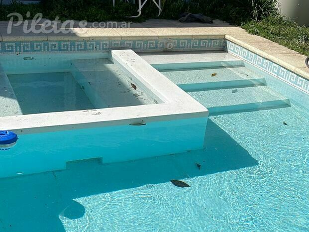 Piscina con Jacuzzi 