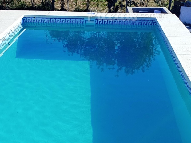 foto piscina 2.jpg