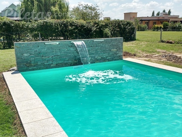 imagen de piscina Mariano.jpg