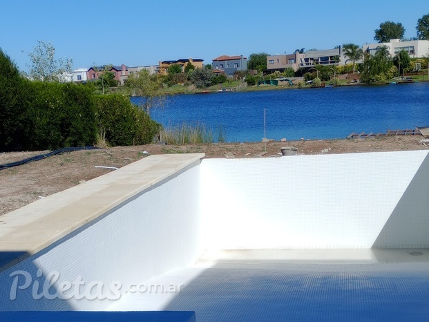foto piscina 3.jpg