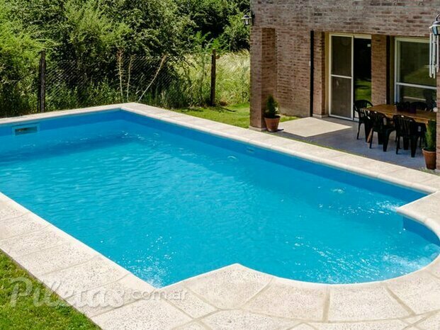 PISCINA DE FIBRA DE VIDRIO MODELO ROMANA 660