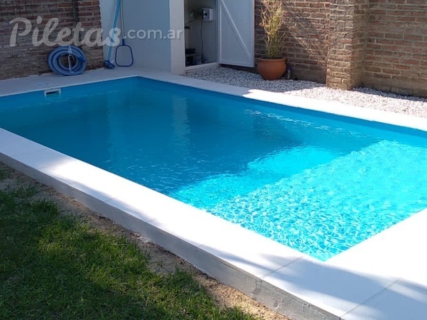 Piscina de material