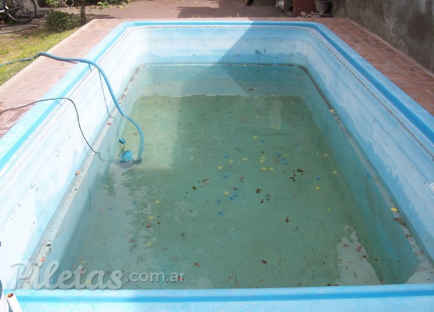 Vaciado e hidrolavado de piscina Antes